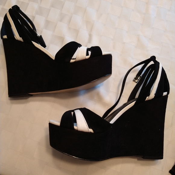 White House Black Market Shoes - White House Black Market platforms